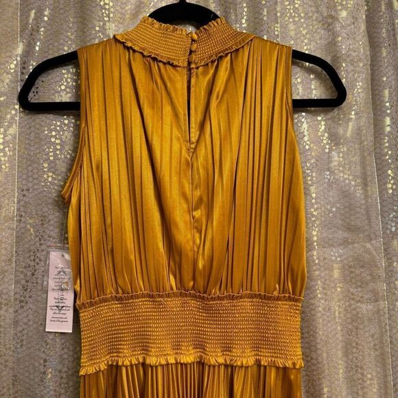 Nanette Lepore Medieval Gold Pleated High Neck Smocked Dress 2 NWT - Picture 7 of 8